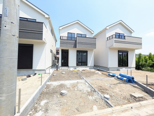 八王子市　弐分方町　新築一戸建て　１１期の外観|～保育園や小中学校が近く、子育てのしやすい住環境　全棟2台駐車可能カースペース付き～