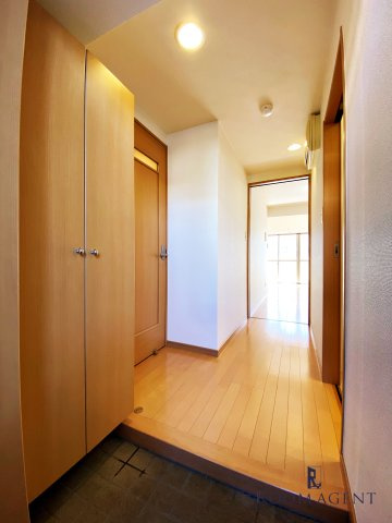 グレーシア名駅南の玄関