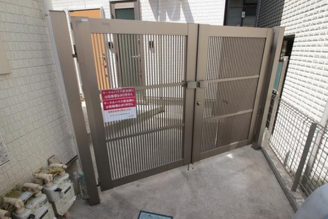 サークルハウス東池袋のエントランス