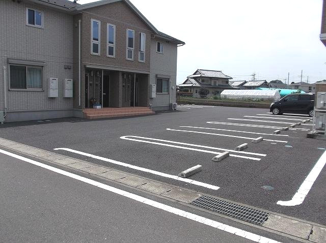 【駐車場】 | メゾンソレイユＢ
