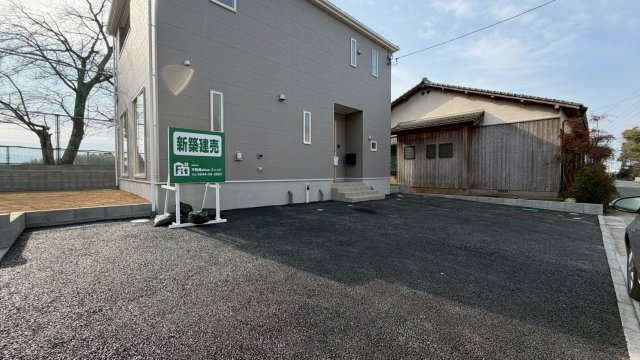 アーネストワン　八女市蒲原第二の駐車場