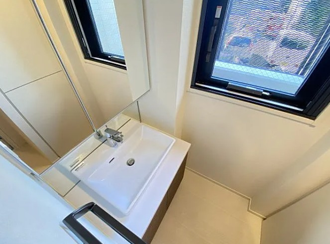 GENOVIA北池袋skygardenの独立洗面台