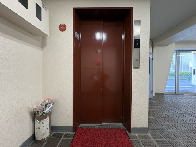 【設備】 | ニュー荻窪マンション | 無いと困ってしまう設備の筆頭がエレベーター。定期的なメンテナンスが必要な大型機械です。よく整備されていることをご確認ください。～即日のご見学可能～　お問合せはお気軽にどうぞ。