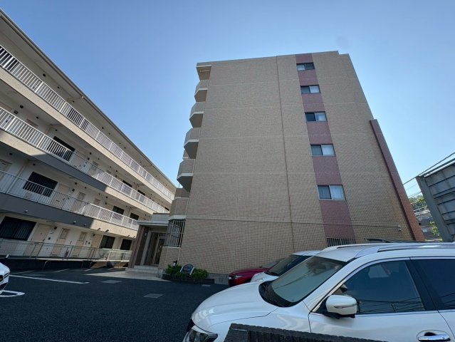 エテルノの外観