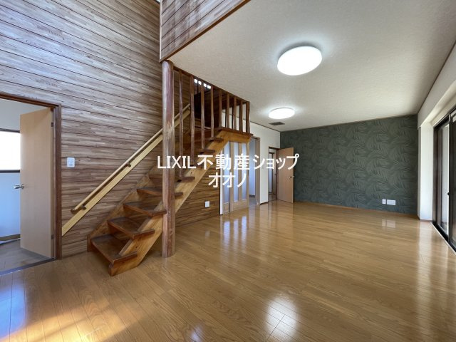【居間・リビング】 | 加須市鴻茎　中古住宅