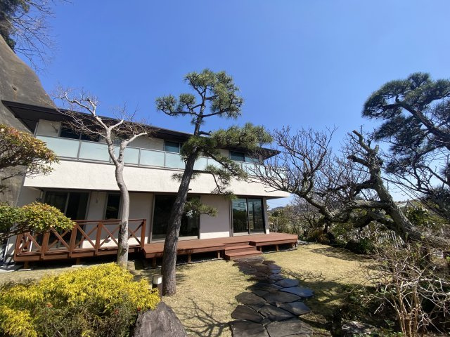 海まで5分！高台に佇む和風邸宅　5LDK