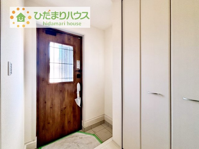 【玄関】 | かすみがうら市下稲吉2期　新築戸建　8号棟 | 丁度良い靴箱のサイズ♪これだけあれば家族全員の靴がしまえてスッキリ(^O^)