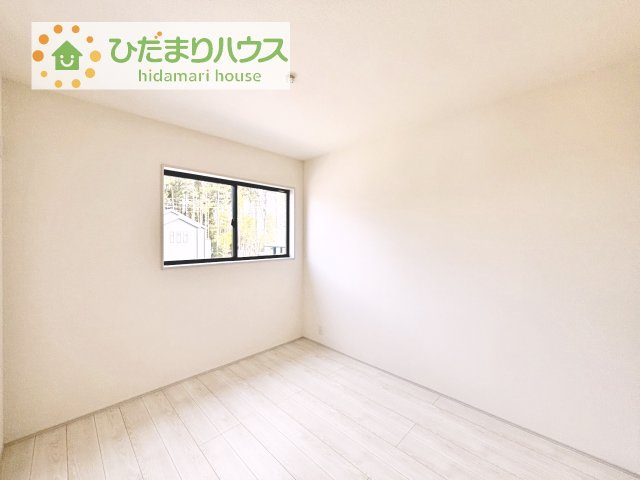 【洋室】 | かすみがうら市下稲吉2期　新築戸建　8号棟 | 木の温もりがやさしいフローリング♪