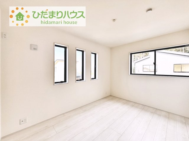【洋室】 | かすみがうら市下稲吉2期　新築戸建　8号棟 | 机にベットを置けば子供部屋の完成です！