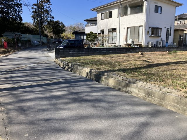 金山町朝日台売土地の前面道路含む現地写真