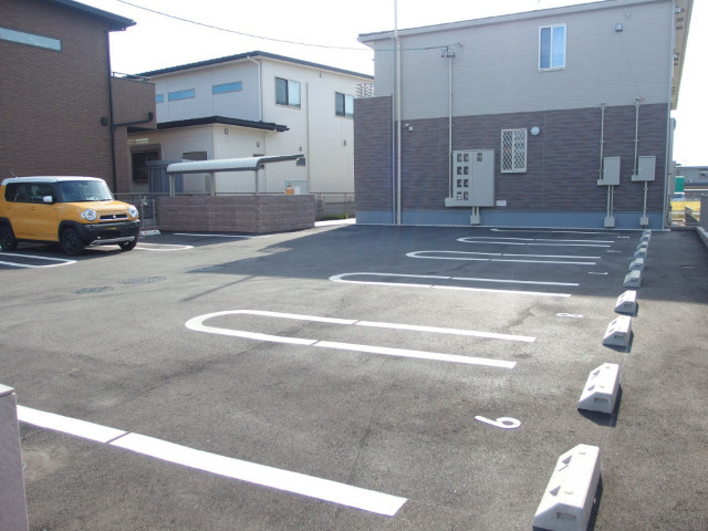 サンセレーノの駐車場