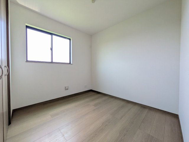 八王子市　弐分方町　新築一戸建て　１１期の洋室|～2階4.5帖のサービスルーム～