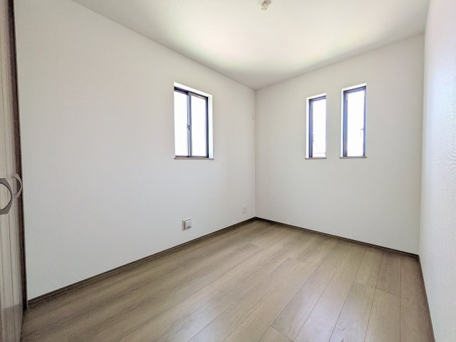 八王子市　弐分方町　新築一戸建て　１１期の子供部屋|～2階4.5帖の洋室　2面採光で明るく風通しの良いお部屋です～