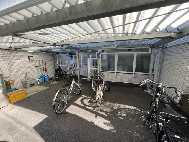 ウィンサム高円寺のエントランス