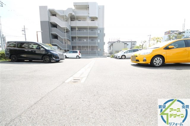 パークサイド足立の駐車場