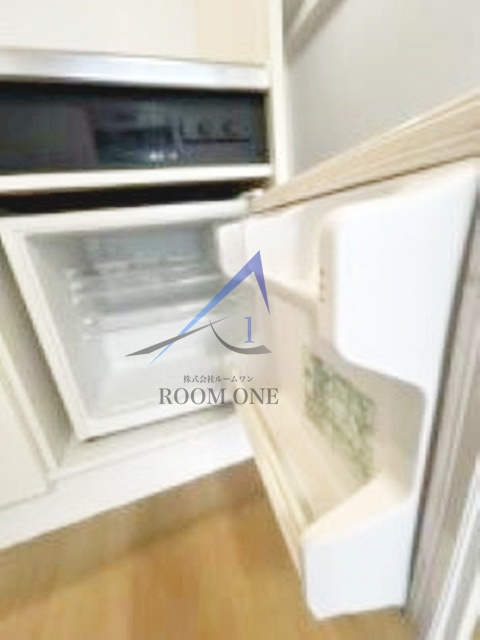 ローヤルガーデンの設備|冷蔵庫です。