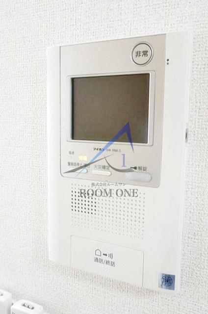 ウエストサイド中山道の設備|モニター付きインターホンです。