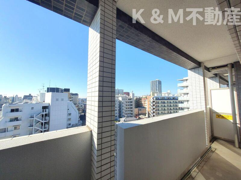 （ＰＥＴ可）Ｋａｓｈｉｗａ　８０８　Ｔｏｗｅｒ（柏８０８タワー）のバルコニー|バルコニーからの眺めを楽しみながら食事をしませんか