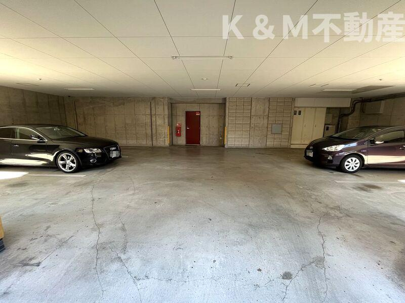 （ＰＥＴ可）Ｋａｓｈｉｗａ　８０８　Ｔｏｗｅｒ（柏８０８タワー）の駐車場|駐車場完備です