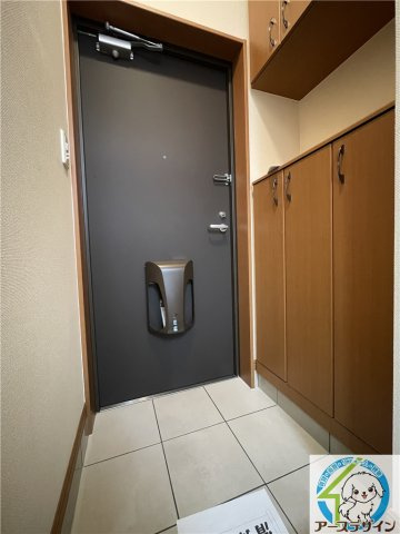 シェルル・ハナミズキの玄関