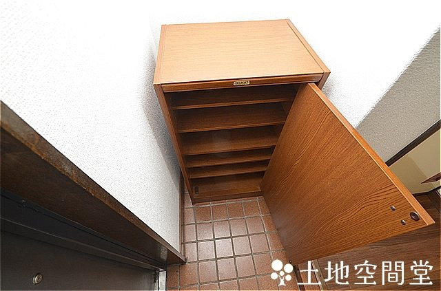 サンシティ千防の玄関