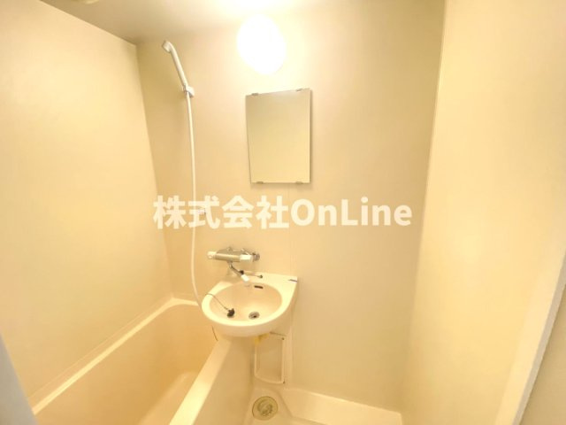 サンシャイン新家宮嶋の独立洗面台