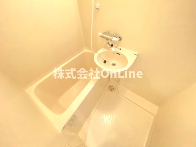 サンシャイン新家宮嶋の浴室