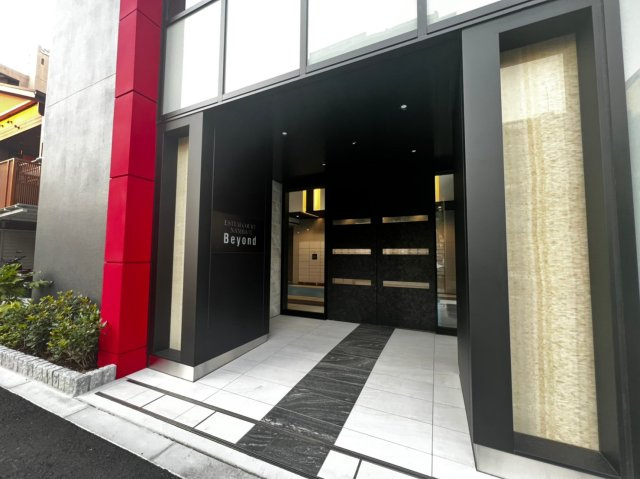 エステムコート難波Ⅶビヨンドのエントランス|建物の内部です