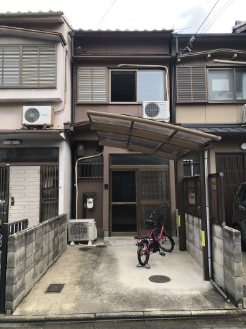 京都市南区八条内田町の一戸建ての外観