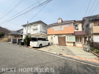 【前面道路含む現地写真】 | 川辺郡猪名川町旭ヶ丘中古戸建 | 前面道路は南西側に幅員約6ｍ　接面約9ｍです！