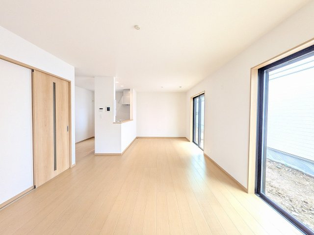 八王子市　弐分方町　新築一戸建て　１１期の内装|～19.0帖の明るく開放感のあるLDK、家族団欒の時間をお過ごしいただけます～