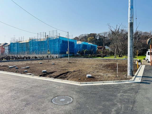 八王子市　弐分方町　新築一戸建て　１１期の駐車場|～並列2台駐車可能カースペース～