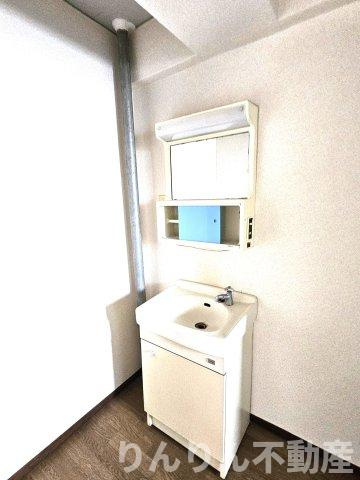 【独立洗面台】 | 海出ビル | 独立洗面台あり、毎朝おしゃれに忙しい女性の方におすすめです