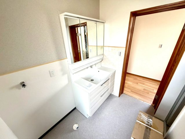 宇多津町岩屋　RC造5SLDKリフォーム戸建の独立洗面台|リフォーム後（2026.7.7)