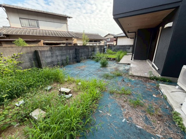 宇多津町岩屋　RC造5SLDKリフォーム戸建の庭