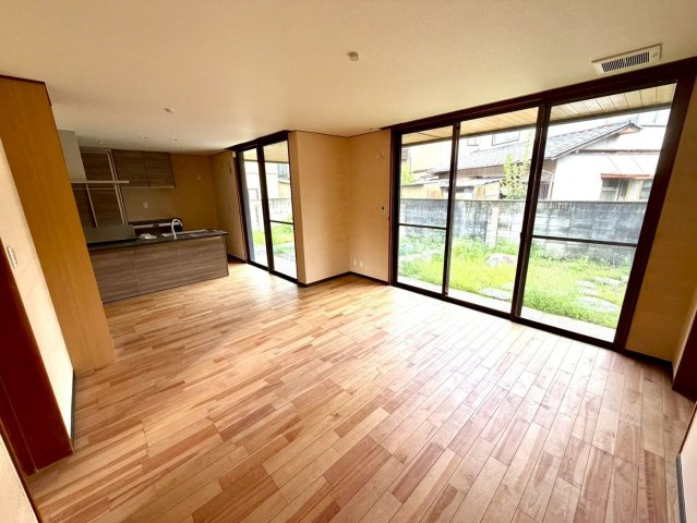 宇多津町岩屋　RC造5SLDKリフォーム戸建の居間・リビング|リフォーム後（2026.7.7)