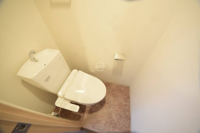 スプランディッド難波元町DUEのトイレ|スプランディッド難波元町DUE　温水洗浄便座