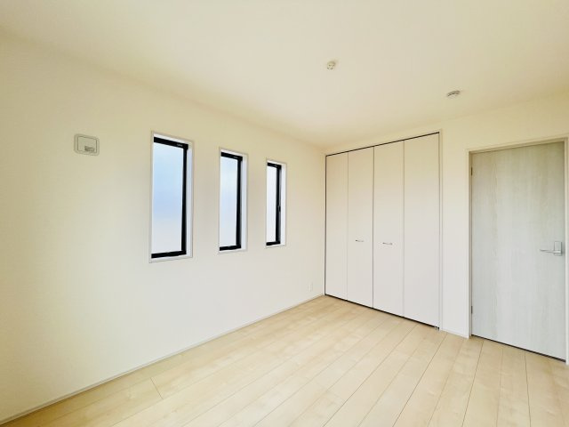 前橋小屋原の洋室|お子様の一人部屋デビューにも最適♪