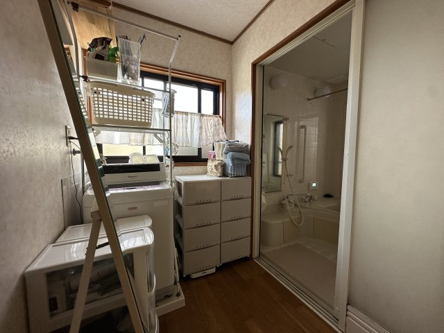 若葉台北　中古戸建の脱衣所