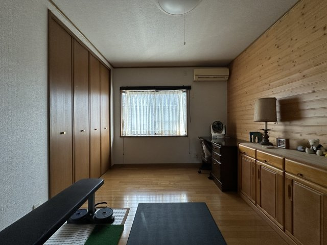 若葉台北　中古戸建の洋室