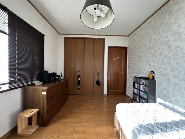 若葉台北　中古戸建の洋室