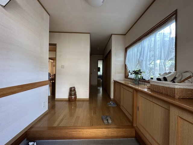 若葉台北　中古戸建の玄関