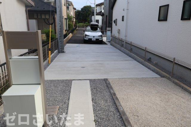 《仲介手数料無料》上尾市大字瓦葺2124新築一戸建てリナージュの駐車場