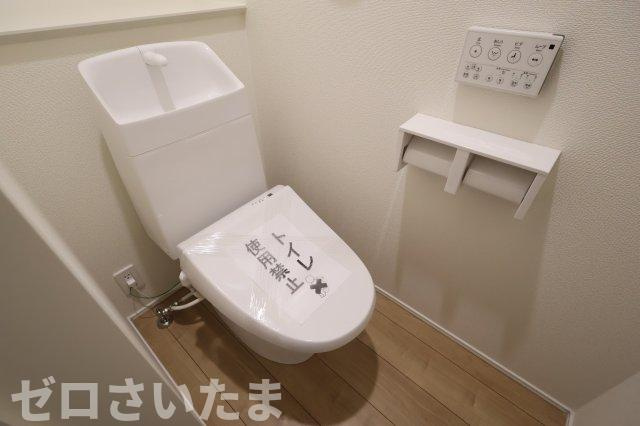 《仲介手数料無料》上尾市大字瓦葺2124新築一戸建てリナージュのトイレ|2階