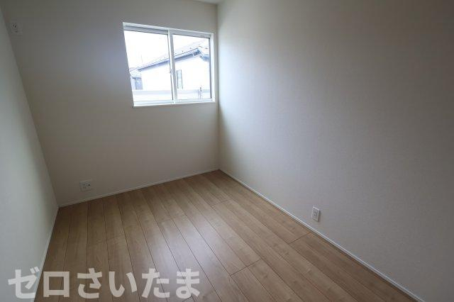 《仲介手数料無料》上尾市大字瓦葺2124新築一戸建てリナージュの洋室|2階 4.4帖