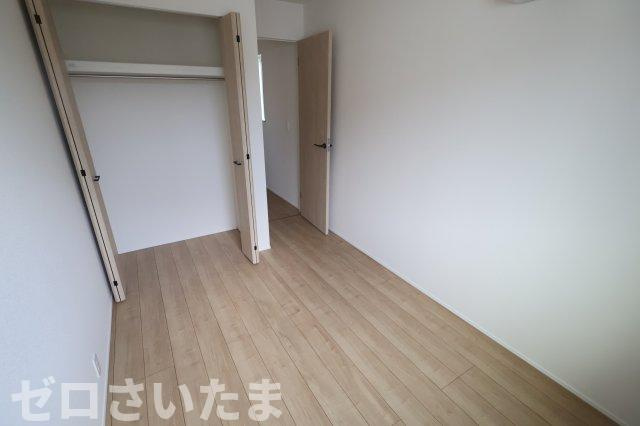 《仲介手数料無料》上尾市大字瓦葺2124新築一戸建てリナージュの洋室|2階 4.4帖