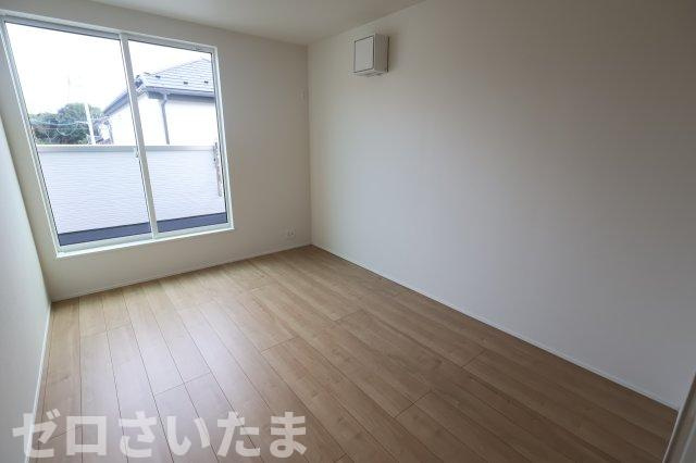 《仲介手数料無料》上尾市大字瓦葺2124新築一戸建てリナージュの洋室|2階 7.2帖