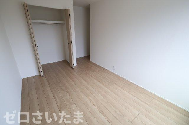 《仲介手数料無料》上尾市大字瓦葺2124新築一戸建てリナージュの洋室|2階 7.2帖