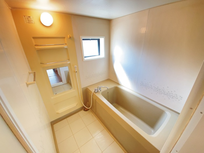 ヴィラクレスト B棟の浴室