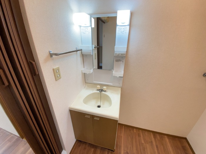 ヴィラクレスト B棟の洗面所